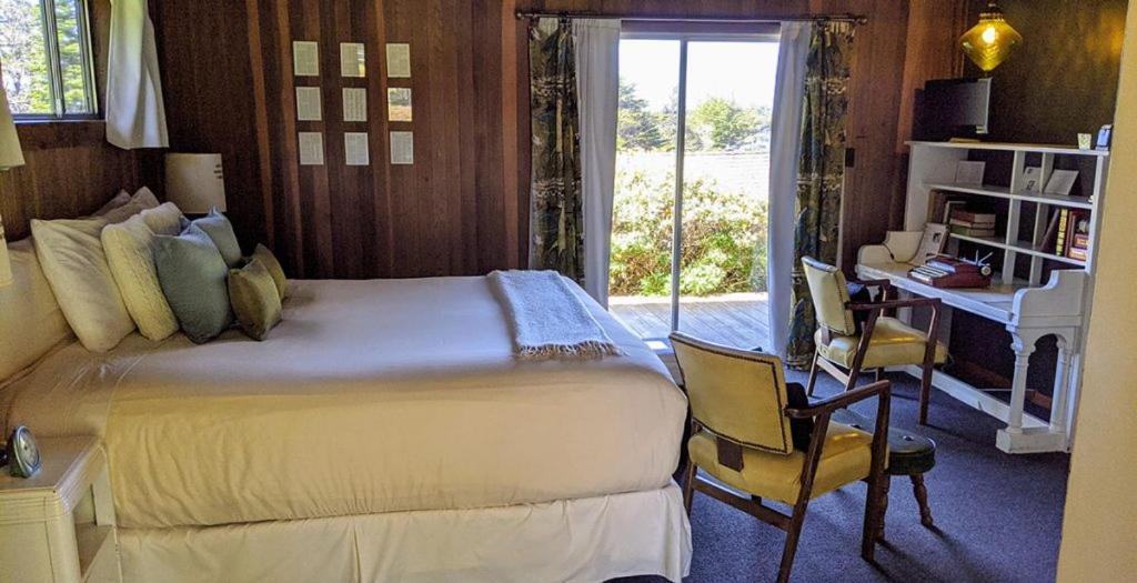 The Andiron Seaside Inn & Cabins Little River 외부 사진