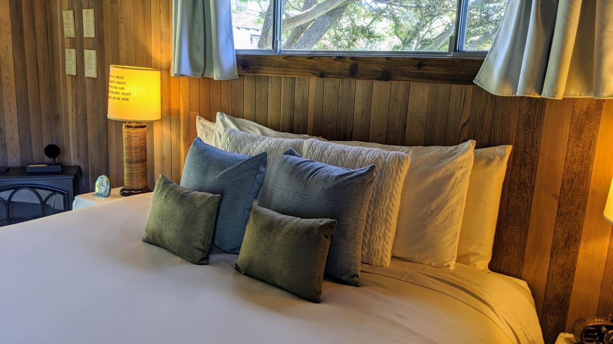 The Andiron Seaside Inn & Cabins Little River 외부 사진